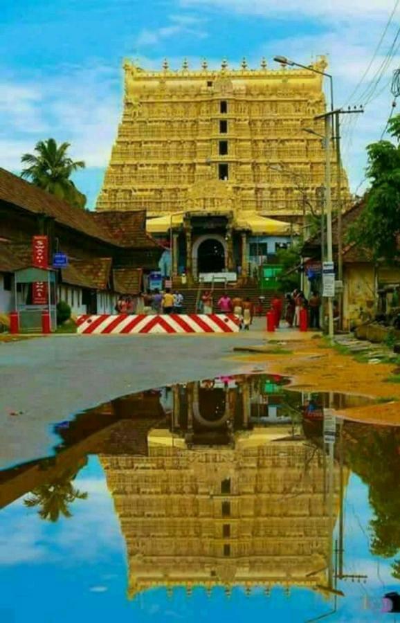 Devasthanam Lodge Thiruvananthapuram Exterior foto